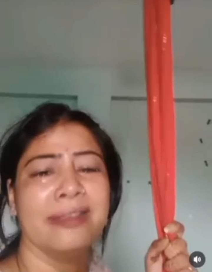 लव मैरिज के चार महीने बाद ससुराल वालों की प्रताड़ना से तंग आकर पुलिस कांस्टेबल की पत्नी ने की आत्महत्या, मरने से पहले इंस्टाग्राम पर किया खुलासा | New India Times