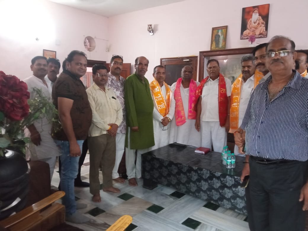 उ.प्र. उद्योग व्यापार प्रतिनिधि मंडल मथुरा इकाई का पुनर्गठन, प्रदीप अध्यक्ष और योगेन्द्र महामंत्री नियुक्त | New India Times