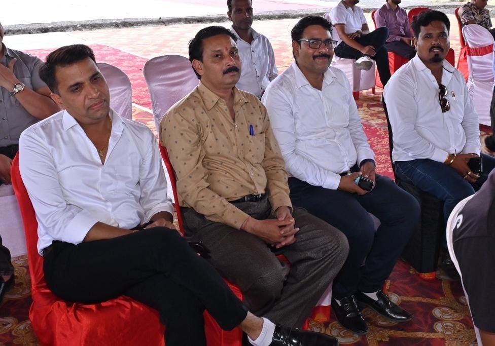 पेटलावद रोटरी क्लब न्यू का अधिष्ठापन समारोह संपन्न, अध्य्क्ष पदम मेहता सहित पूरी कार्यकारिणी ने ली सेवा की शपथ | New India Times