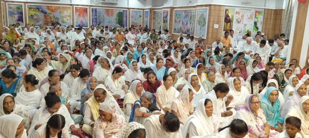 नम्रता, धैर्यता, मधुरता, करुणा, दया, क्षमा जैसे गुणों को जीवन का हिस्सा बनाना ही जीवन का आनंद लेना है : ब्रह्माकुमारी आदर्श दीदी | New India Times