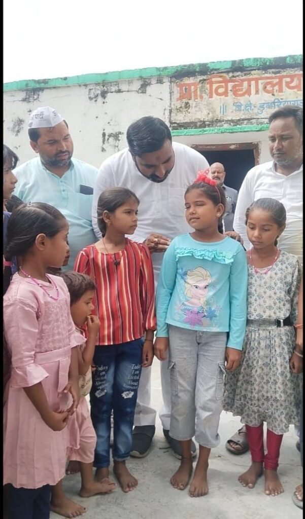 स्कूल बंदी नहीं सहेंगे: इमरान लतीफ ने महतनिया से सरकार को दी चेतावनी | New India Times