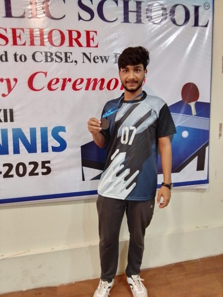 मैक्रो विज़न एकेडमी के ओम सूर्यवंशी ने सीहोर में टेबल टेनिस प्रतियोगिता में जीता कांस्य पदक | New India Times