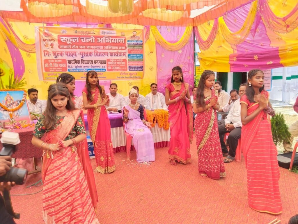 संचारी रोग और शिक्षा जागरूकता को लेकर धनगढ़वा में निकाली गई जनजागरूकता रैली 6 संचारी रोग और शिक्षा जागरूकता को लेकर धनगढ़वा में निकाली गई जनजागरूकता रैली | New India Times