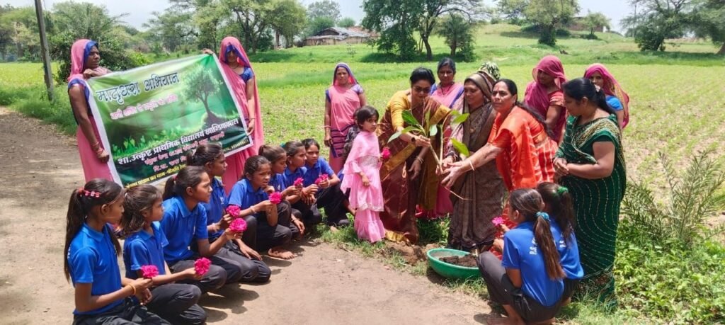 मातृधरा अभियान के तहत आंगनवाड़ी केन्द्रों पर विशेष मंगल दिवस, बच्चों ने किया वृक्षारोपण और सीखा पर्यावरण संरक्षण का महत्व | New India Times