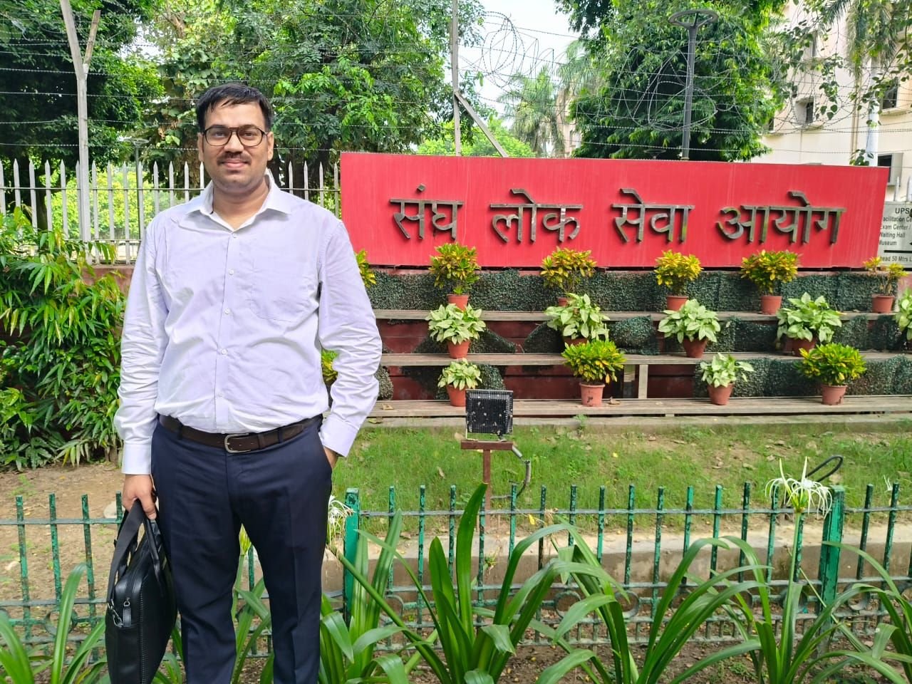 पीयू के प्रभात उपाध्याय का भारतीय सूचना सेवा में हुआ चयन, पूर्वांचल विश्वविद्यालय के जनसंचार विभाग के शोधार्थी हैं प्रभात | New India Times