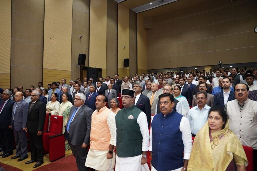 जस्टिस संजीव सचदेवा ने मध्य प्रदेश उच्च न्यायालय के मुख्य न्यायाधीश पद की ली शपथ | New India Times