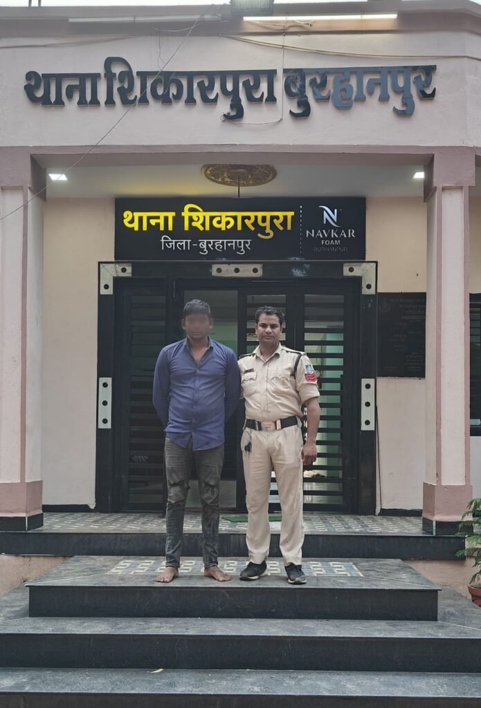 वर्ष 2020 से फ़रार चल रहे स्थाई वारंटी को पकड़ने में थाना शिकारपुर पुलिस को मिली बड़ी सफलता | New India Times