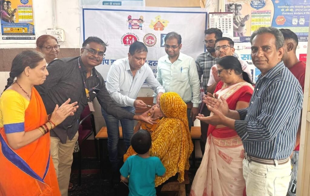 बुरहानपुर जिले में दस्तक अभियान का हुआ शुभारंभ 2 बुरहानपुर जिले में दस्तक अभियान का हुआ शुभारंभ | New India Times