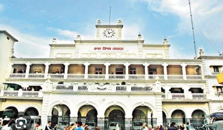 लखनऊ नगर निगम की बड़ी पहल: अब रविवार को भी खुले रहेंगे सभी आठ जोन, टैक्स भुगतान पर मिल रही विशेष छूट | New India Times