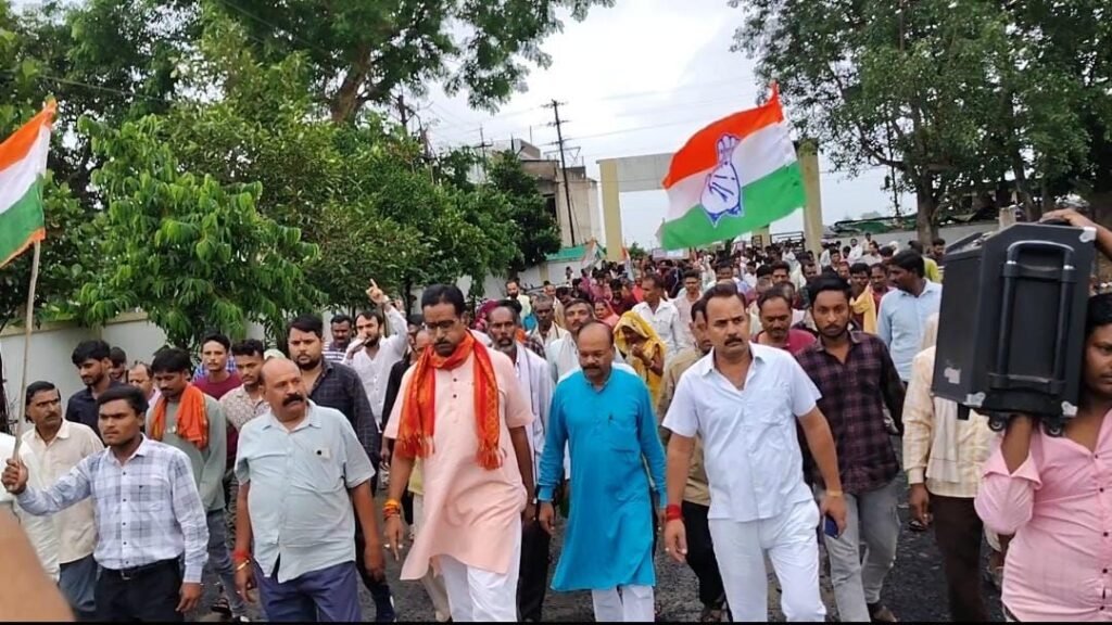 देवरी में खाद संकट पर किसानों का हल्लाबोल, पूर्व मंत्री हर्ष यादव की अगुवाई में 4:30 घंटे तक धरना | New India Times