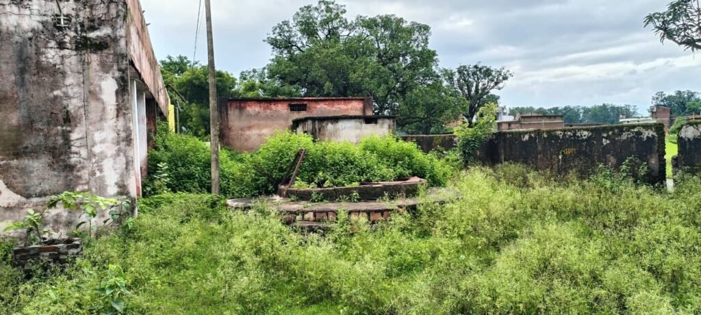 हैंडओवर से पहले ढह गया सरकारी स्कूल भवन, शिक्षा विभाग और प्रशासन दोनों चुप | New India Times