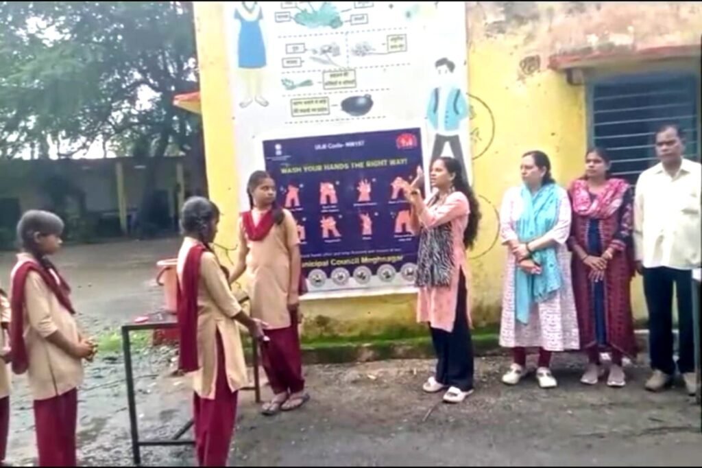 मेघनगर में चला 'सफाई अपनाओ, बीमारी भगाओ' अभियान, स्कूली बच्चों से लेकर नगरवासियों ने लिया भाग | New India Times