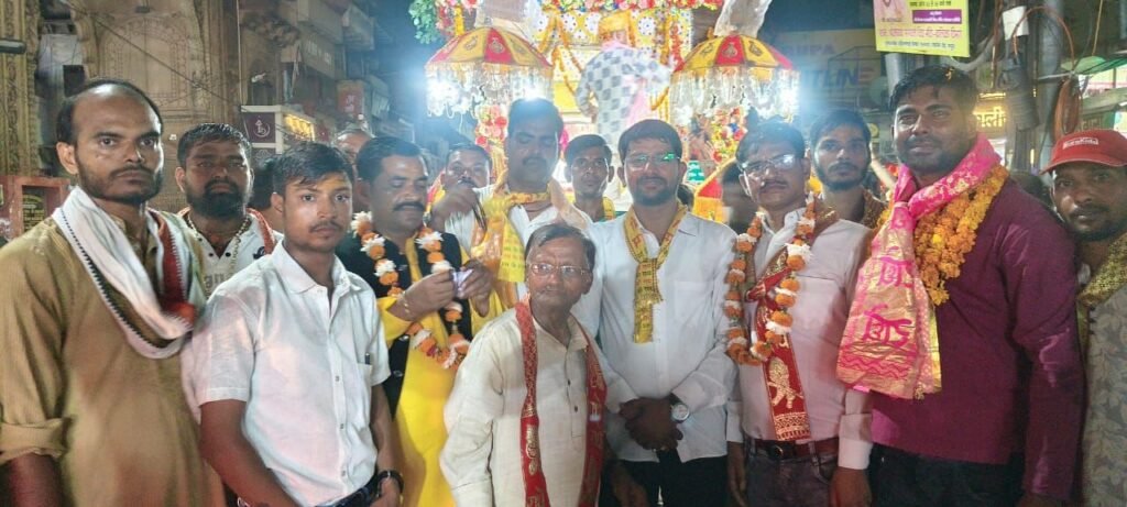 प्रजापति महासंघ ने निकाली प्रथम महाराजा दक्ष शोभायात्रा, जगह जगह हुआ स्वागत 2 प्रजापति महासंघ ने निकाली प्रथम महाराजा दक्ष शोभायात्रा, जगह जगह हुआ स्वागत | New India Times