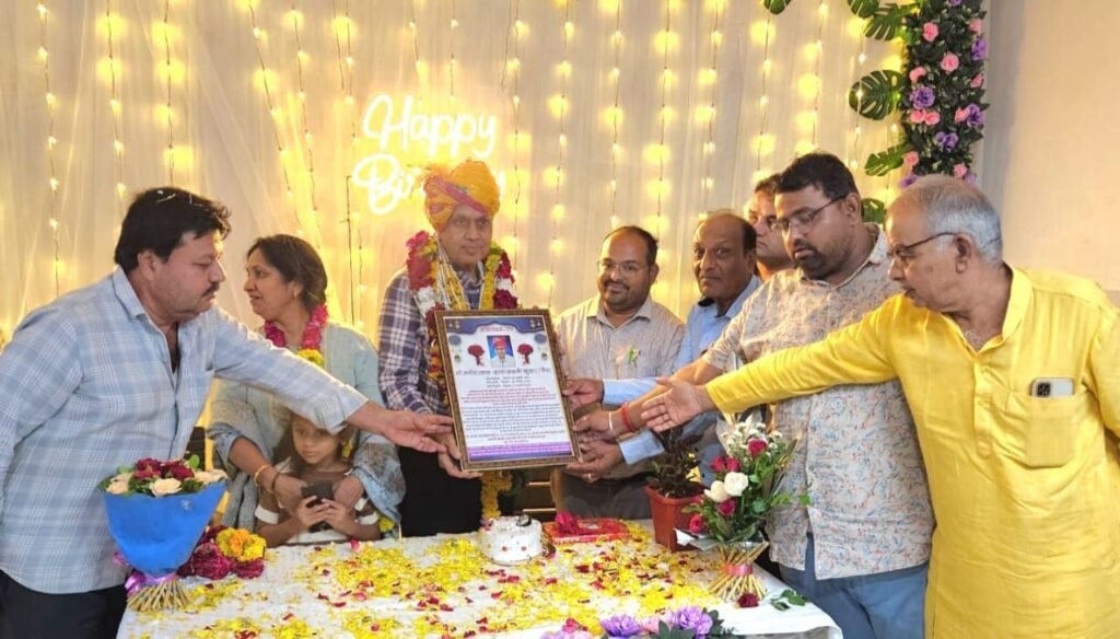 मानव सेवा के देवदूत डॉ. जैन का सम्मान, झकनावदा मित्र मंडल ने अभिनंदन-पत्र देकर किया भावभीना स्वागत 2 मानव सेवा के देवदूत डॉ. जैन का सम्मान, झकनावदा मित्र मंडल ने अभिनंदन-पत्र देकर किया भावभीना स्वागत | New India Times