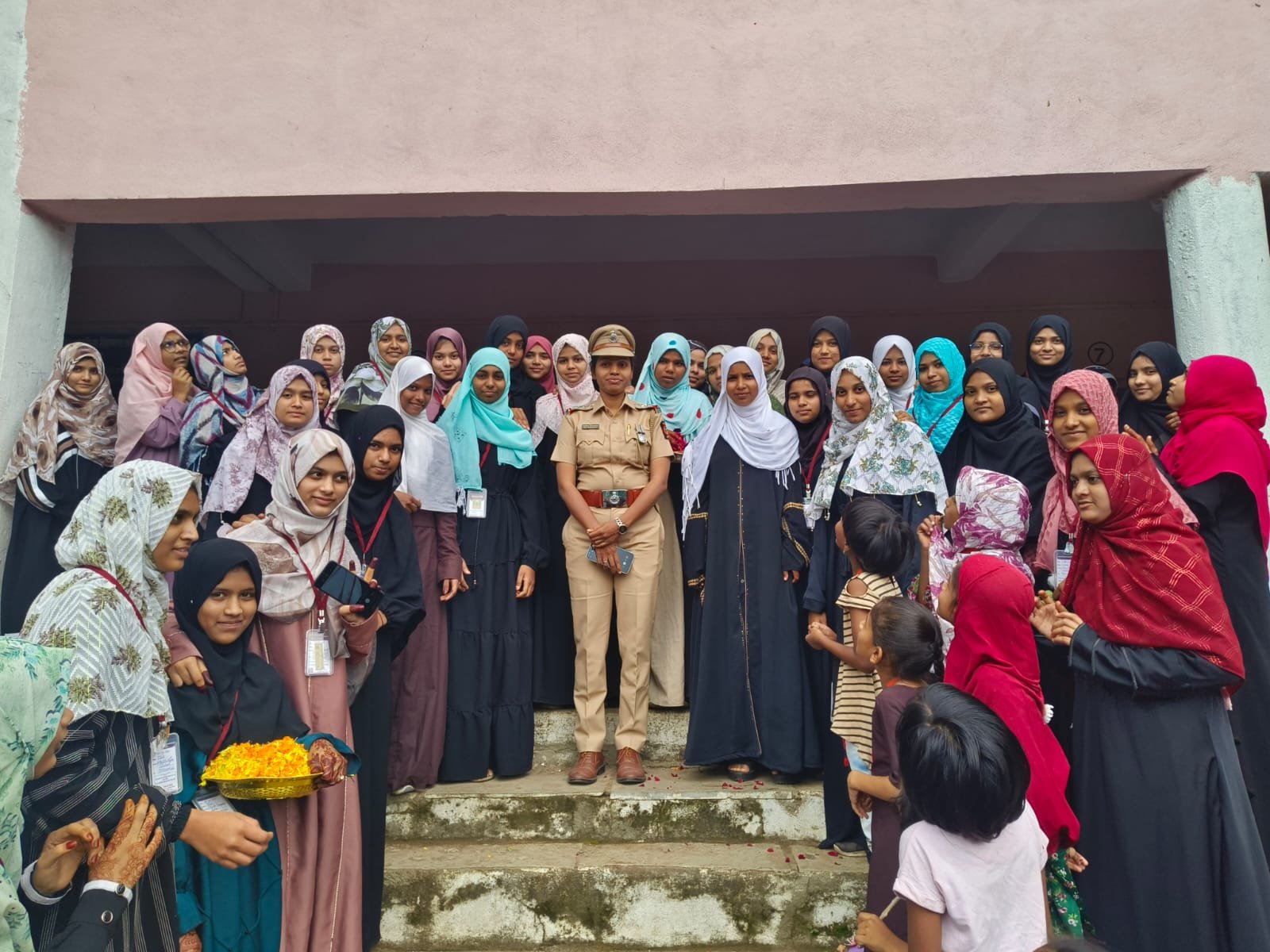 शिक्षा मानव जीवन का सबसे मूल्यवान और शक्तिशाली साधन है: एपीआई जरीना बागवान 1 शिक्षा मानव जीवन का सबसे मूल्यवान और शक्तिशाली साधन है: एपीआई जरीना बागवान | New India Times