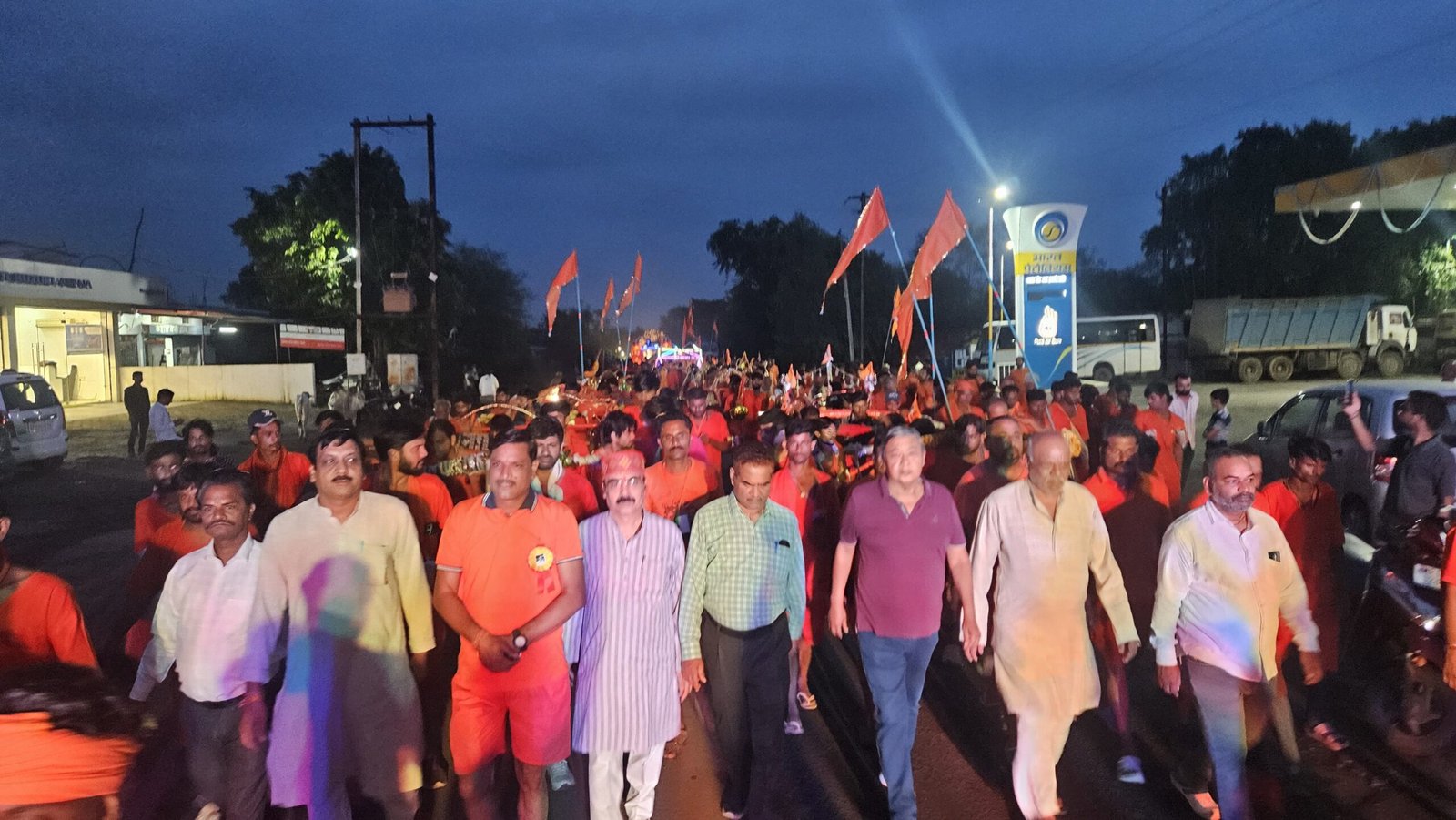 700 कावड़ियों का जत्था देवरी पहुंचा, मां नर्मदा जल के साथ शिव अभिषेक को रवाना | New India Times