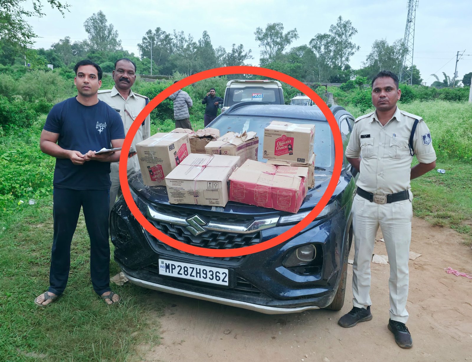 पुलिस को देखकर भागा आरोपी, कार से मिली 54.93 लीटर अवैध अंग्रेजी शराब 1 पुलिस को देखकर भागा आरोपी, कार से मिली 54.93 लीटर अवैध अंग्रेजी शराब | New India Times