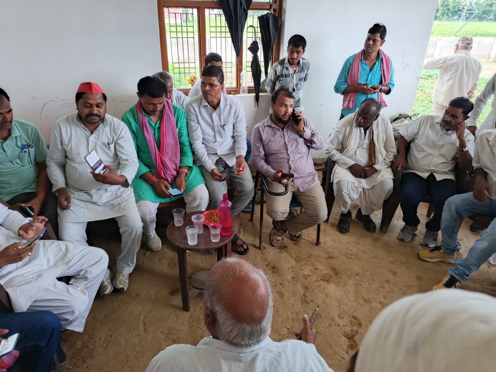 14 वर्षीय बालक के साथ अमानवीय दुर्व्यवहार: बंधक बनाकर पिटाई, सफाई कर्मचारियों का कार्य बहिष्कार और गिरफ्तारी की मांग | New India Times