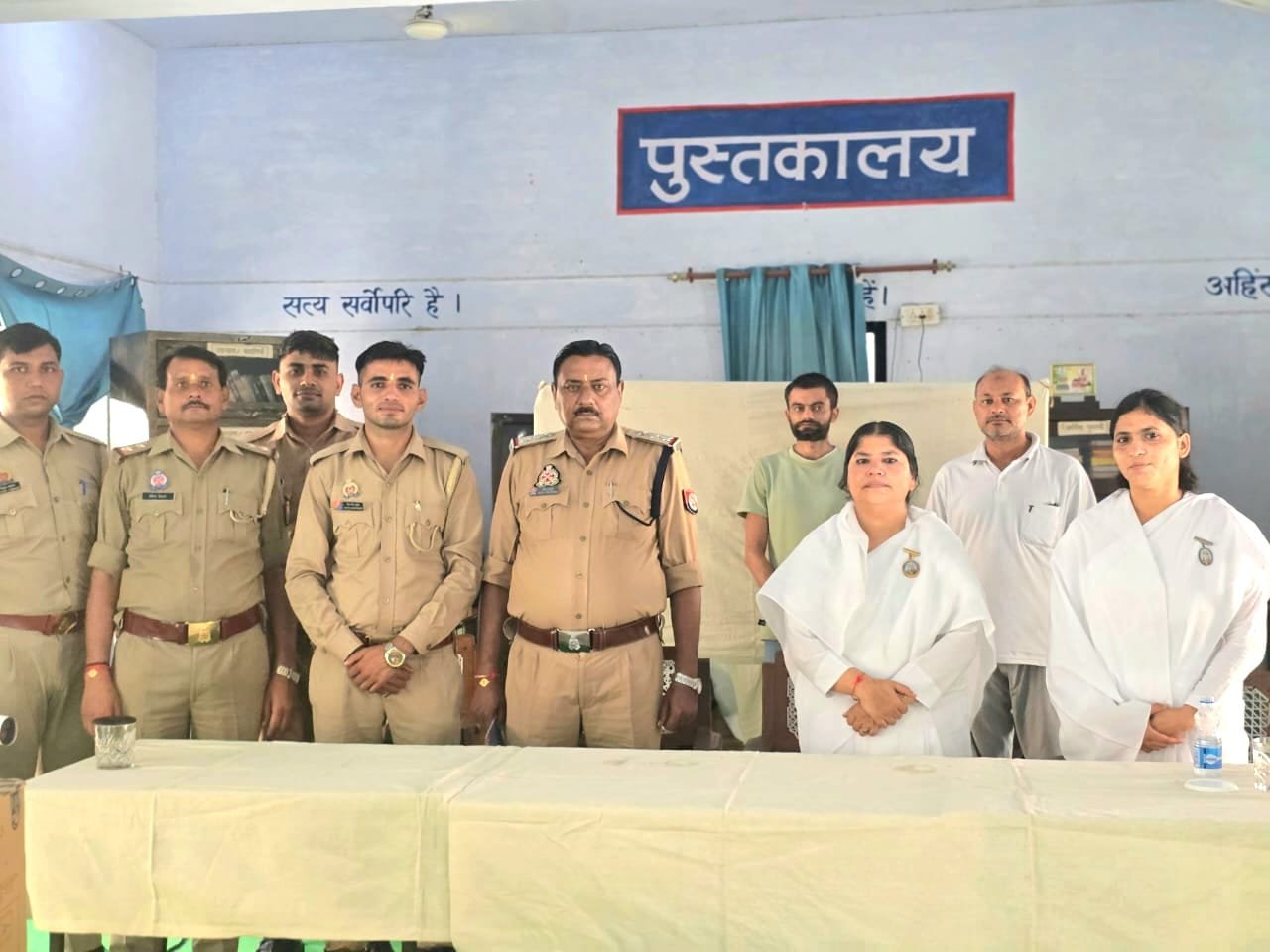 प्रजापिता ब्रह्माकुमारी ईश्वरीय विश्वविद्यालय बागपत ने कारागार में जाकर मनाया रक्षाबंधन का त्यौहार | New India Times