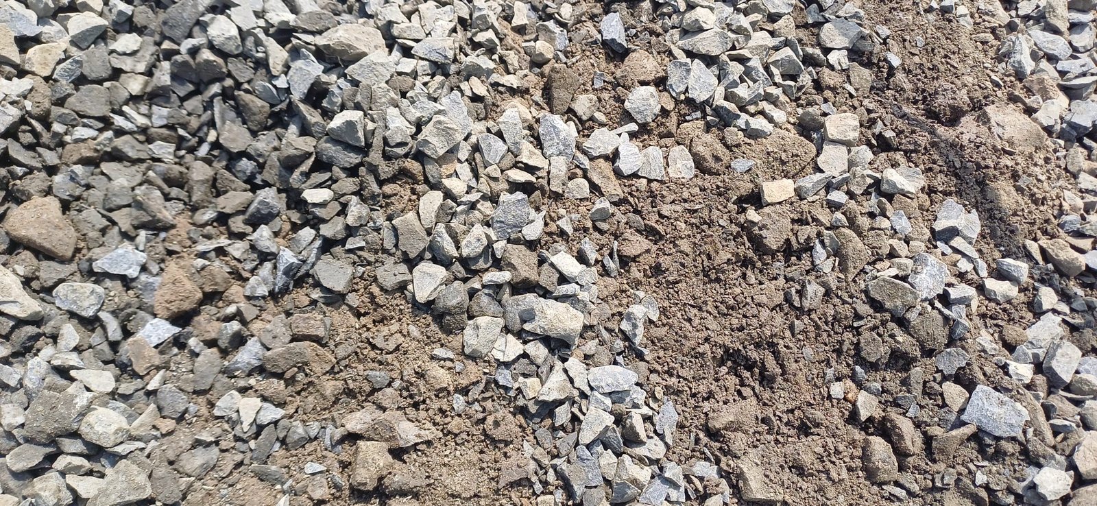 ग्राम पंचायत रायखेड़ा में घटिया एवं गुणवत्ताहीन बनाई जा रही सीसीरोड, <br>जनपद सीईओ ने नोटिस जारी कर मांगा स्पष्टीकरण | New India Times