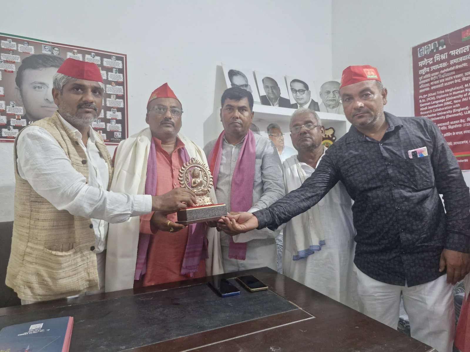 मतदाता अधिकार की रक्षा हेतु संघर्ष करने वाले राकेश यादव को मिला "वोट रक्षक सम्मान" | New India Times