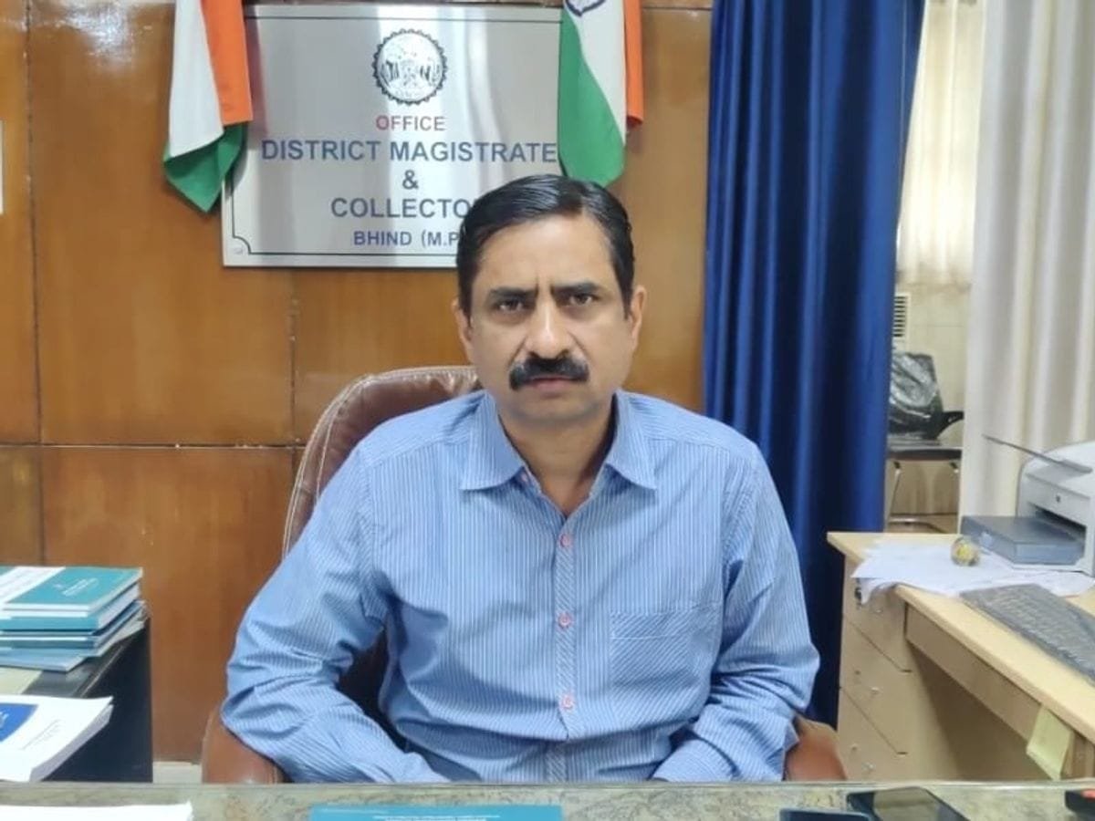 भिंड में कलेक्टर और विधायक आमने-सामने, किसानों की समस्या को लेकर जमकर हुई बहस | New India Times