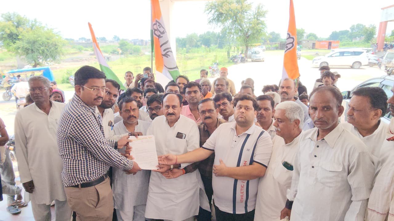 ओबीसी आरक्षण को लेकर कांग्रेस का हुंकार, राज्यपाल के नाम सौंपा ज्ञापन | New India Times