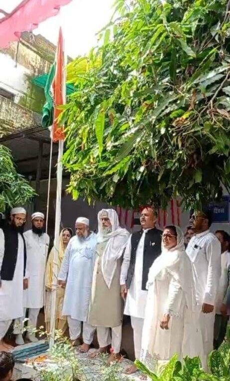 मध्यप्रदेश वक्फ़ बोर्ड मुख्यालय में 79वें स्वतंत्रता दिवस पर ध्वजारोहण और ऐतिहासिक मदरसा हमीदिया में देशभक्ति का संदेश 4 मध्यप्रदेश वक्फ़ बोर्ड मुख्यालय में 79वें स्वतंत्रता दिवस पर ध्वजारोहण और ऐतिहासिक मदरसा हमीदिया में देशभक्ति का संदेश | New India Times