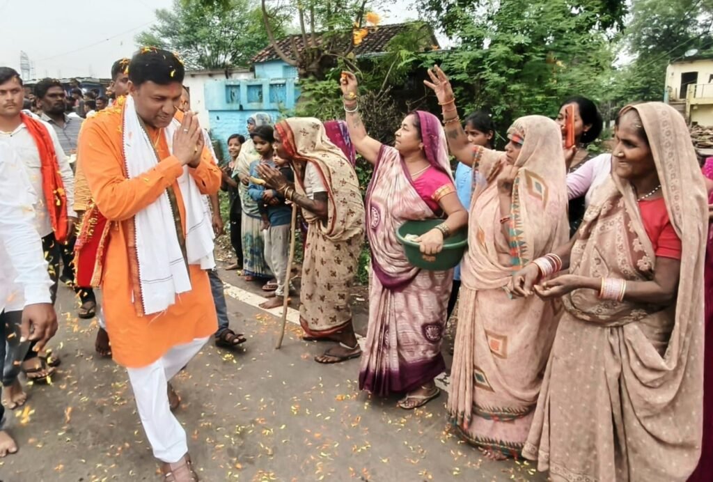 चार दिवसीय कांवड़ यात्रा देव श्री जागेश्वर नाथ धाम पहुंची, राज्यमंत्री लोधी व सत्येंद्र सिंह ने किया पूजन-अर्चन | New India Times