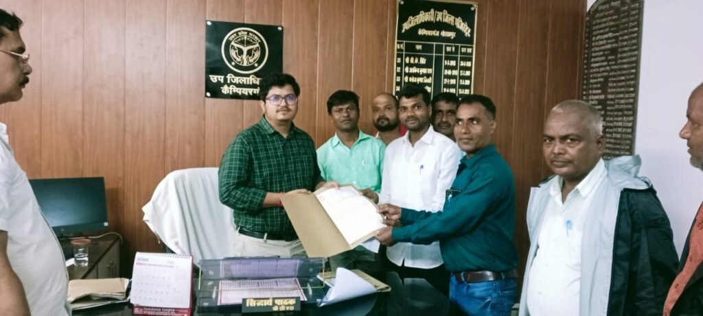 पंचायत चुनाव में BLO ड्यूटी से सफाई कर्मियों को अलग रखने की माँग, SDM को सौंपा गया ज्ञापन | New India Times