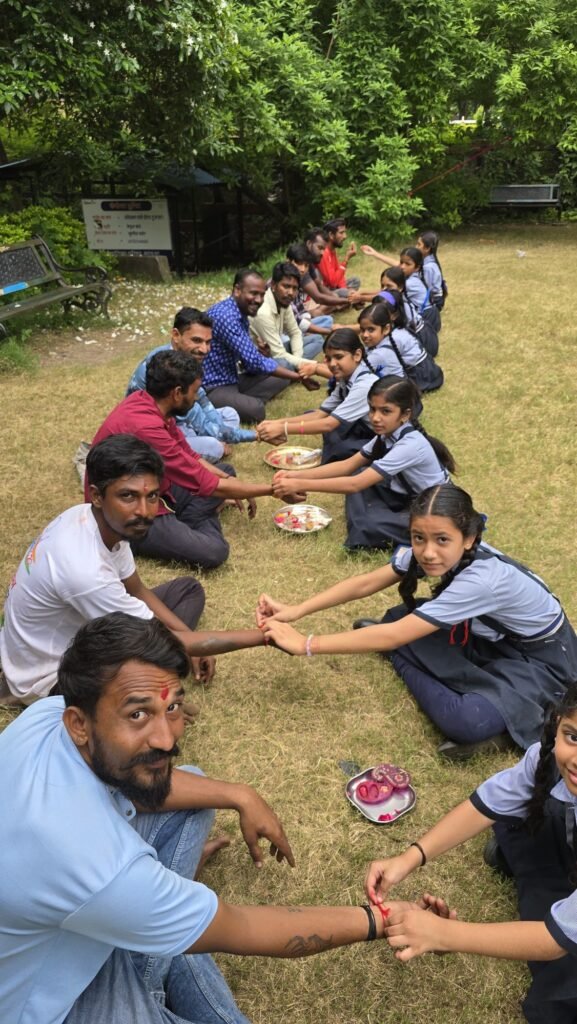 केशव इंटरनेशनल स्कूल में मनाया गया अनोखा रक्षाबंधन, बीज राखी से दिया सुरक्षा और पर्यावरण संरक्षण का संदेश | New India Times
