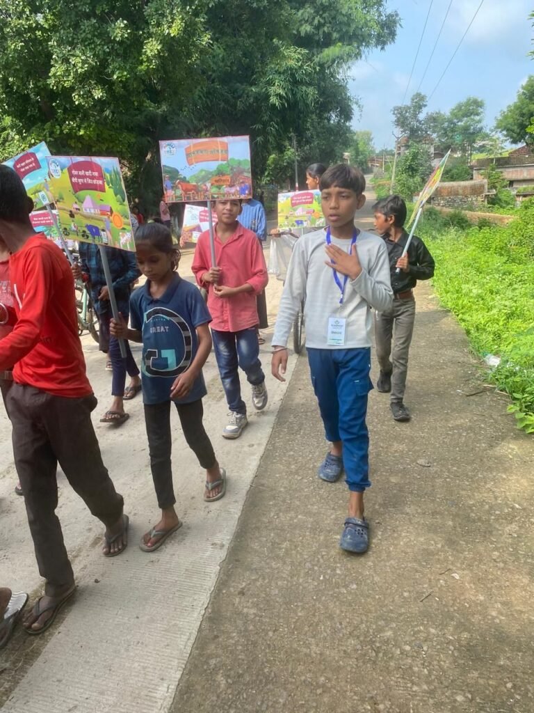 कछुआ चाल रैली में गूँजा संदेश: गाय है तो गाँव है 2 कछुआ चाल रैली में गूँजा संदेश: गाय है तो गाँव है | New India Times