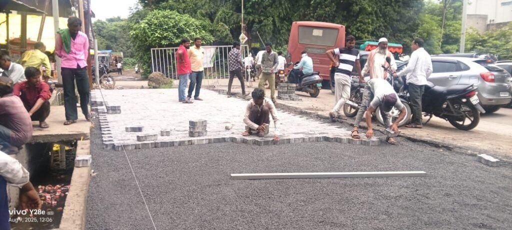 अकोट में अतिक्रमण हटाने के साथ सुंदरीकरण कार्य भी तेज़ 2 अकोट में अतिक्रमण हटाने के साथ सुंदरीकरण कार्य भी तेज़ | New India Times