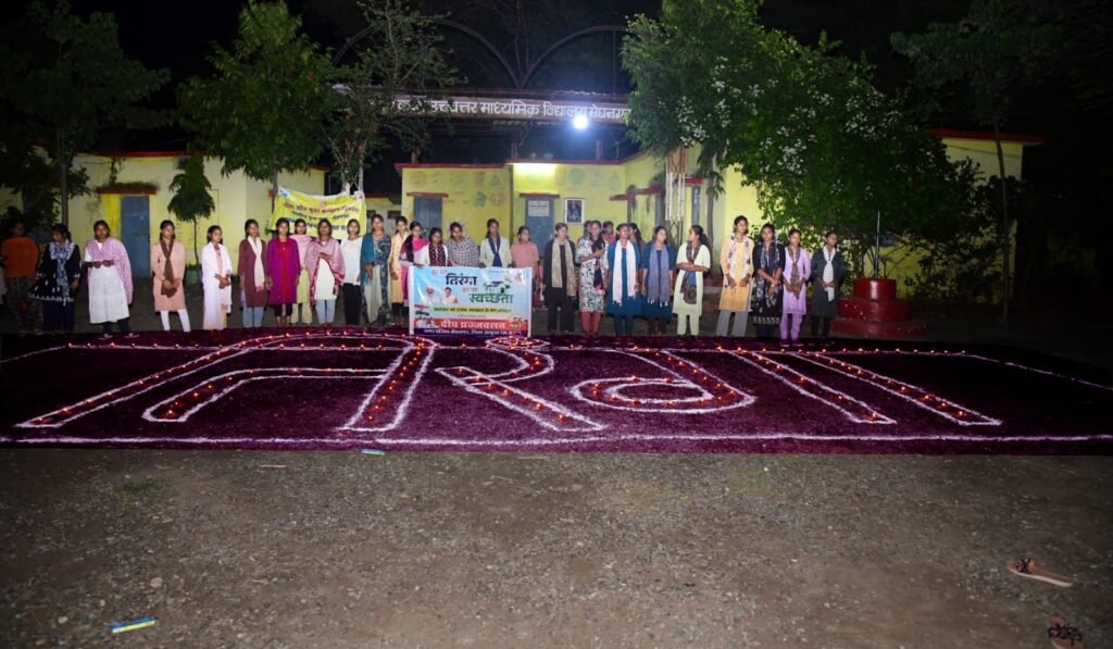 मेघनगर कन्या स्कूल की छात्राओं ने 150 से अधिक दीप प्रज्वलित कर तिरंगा रेखांकित कर मनाया उत्सव | New India Times