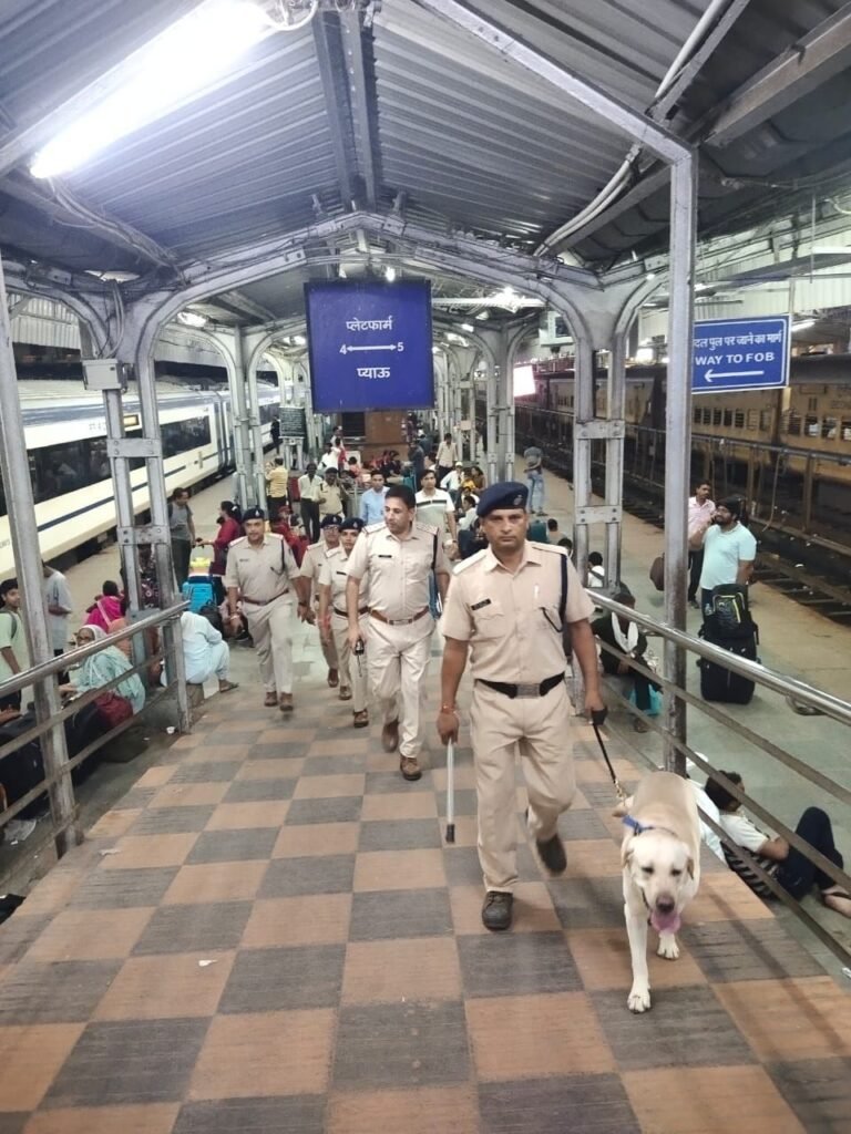 स्वतंत्रता दिवस पर रेलवे सुरक्षा बल का विशेष चेकिंग अभियान – प्रमुख स्टेशनों पर कड़ी निगरानी | New India Times