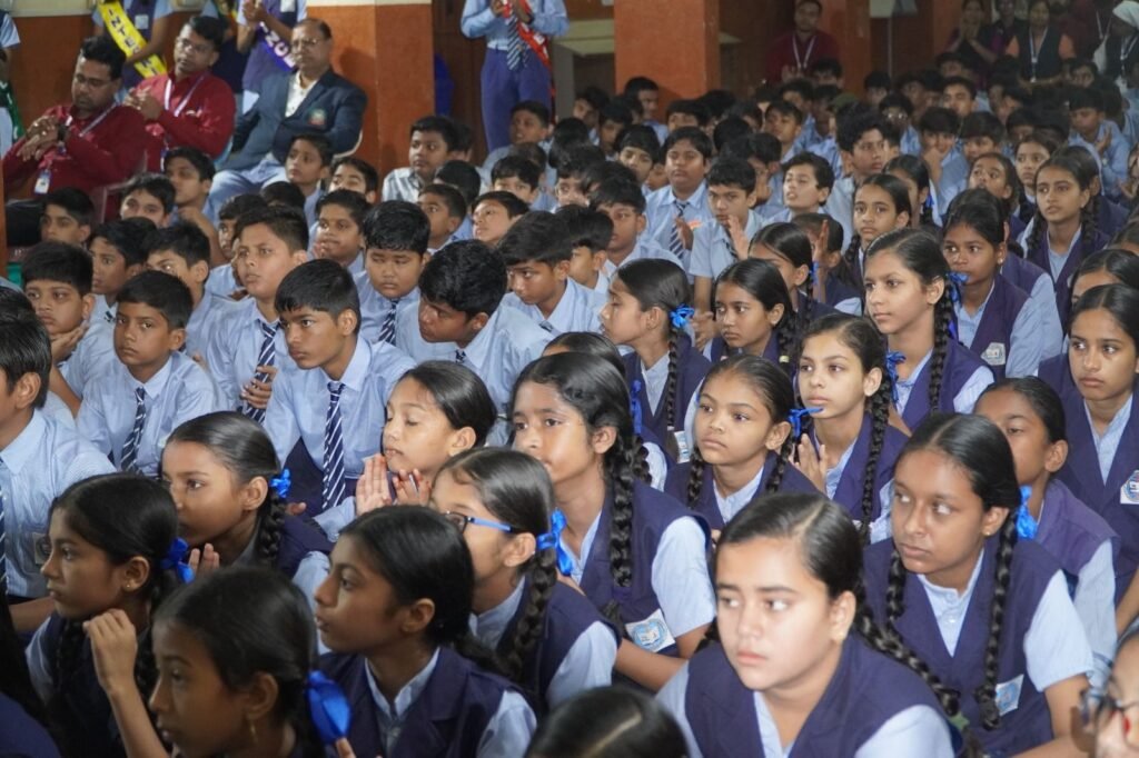 संत अर्नोल्ड स्कूल में स्टेट बैंक ऑफ़ इंडिया की शाखा प्रबंधक श्रीमती दीप्ति चंद्रवंशी द्वारा किया गया ध्वजारोहण 3 संत अर्नोल्ड स्कूल में स्टेट बैंक ऑफ़ इंडिया की शाखा प्रबंधक श्रीमती दीप्ति चंद्रवंशी द्वारा किया गया ध्वजारोहण | New India Times