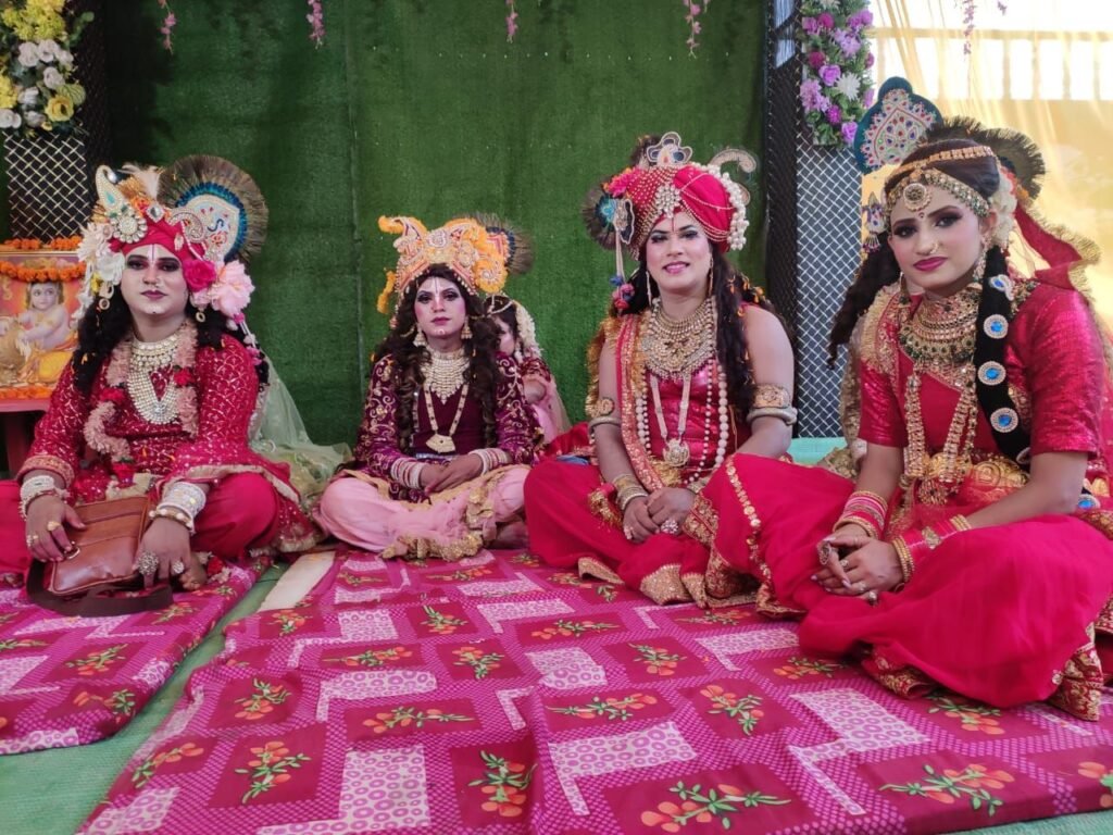 अमानगंज में यदुवंशी समाज ने निकाली भव्य कृष्ण-बलराम शोभा यात्रा,विधायक राजेश वर्मा भी हुए शामिल | New India Times