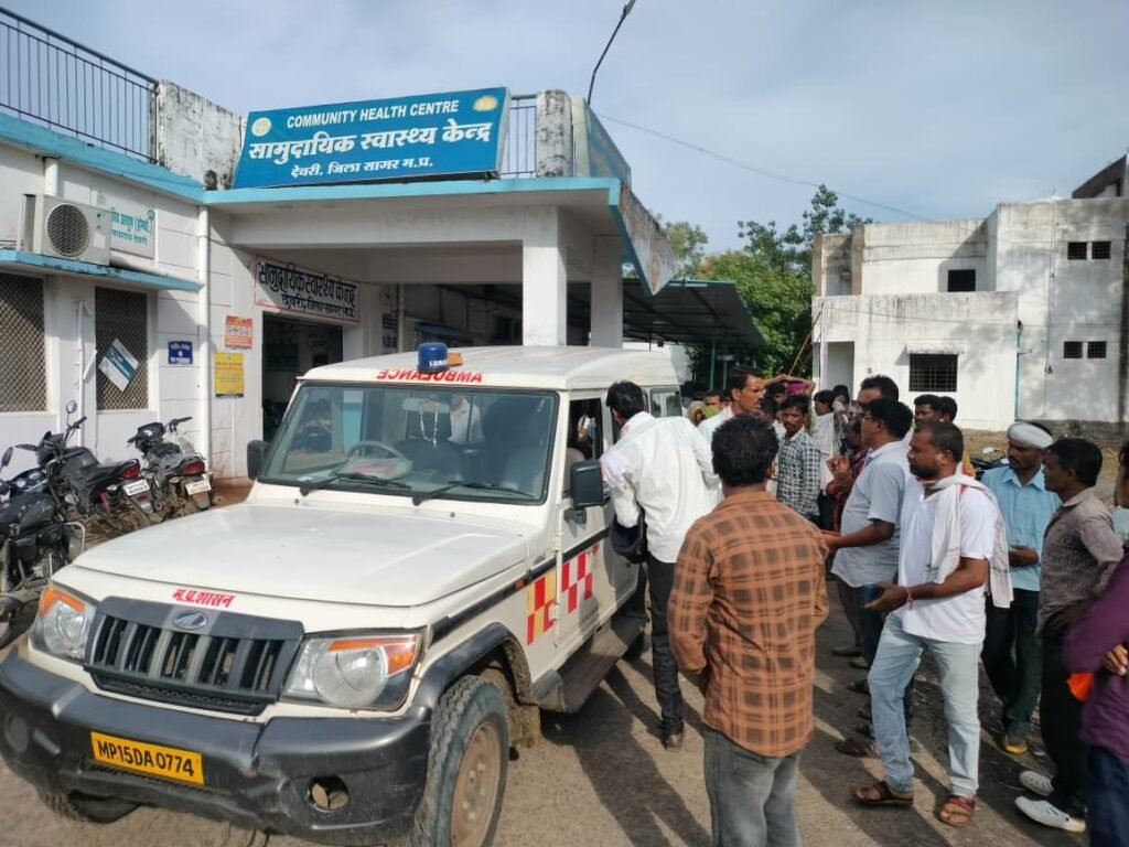 ग्राम चिरचिटा के पास भीषण सड़क हादसा, चार घायल, एक गंभीर रूप से घायल जिला अस्पताल रेफर | New India Times