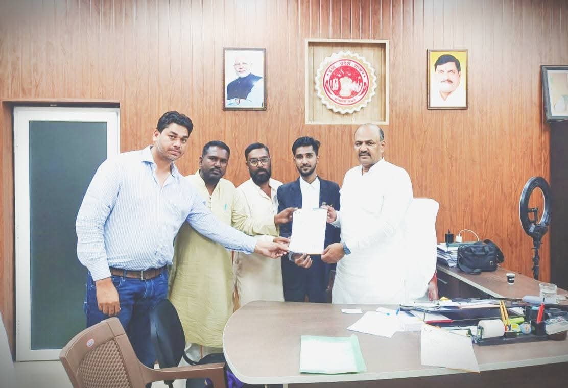 भोपाल के हथाईखेड़ा कब्रिस्तान की ज़मीन को तत्काल सुरक्षित किए जाने की मांग को लेकर ए.पी.सी.आर.ने वक्फ बोर्ड के चेयरमैन सनव्वर पटेल को सौंपा ज्ञापन 1 भोपाल के हथाईखेड़ा कब्रिस्तान की ज़मीन को तत्काल सुरक्षित किए जाने की मांग को लेकर ए.पी.सी.आर.ने वक्फ बोर्ड के चेयरमैन सनव्वर पटेल को सौंपा ज्ञापन | New India Times