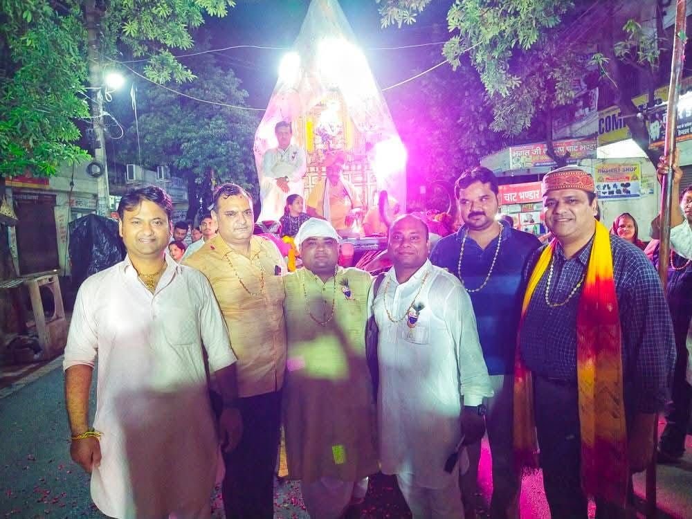 बागपत में ठाकुरद्वारा मंदिर की भव्य रथयात्रा, श्रद्धालुओं ने किया स्वागत | New India Times