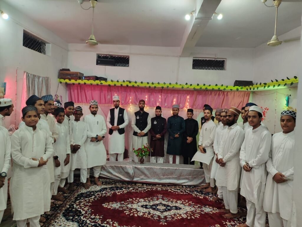 मदरसा फ़ारुक़िया सुल्तान उल उलूम, मोमिपुरा में मनाया गया जश्ने मीलाद ए मुस्तफ़ा | New India Times