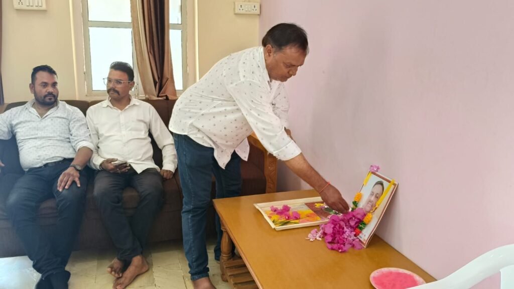 वरिष्ठ पत्रकार संजय सिंह राजपूत के दुखद निधन के बाद शोक में डूबा पत्रकार जगत, जिलेभर में श्रृद्धाजंलियों का दौर जारी | New India Times