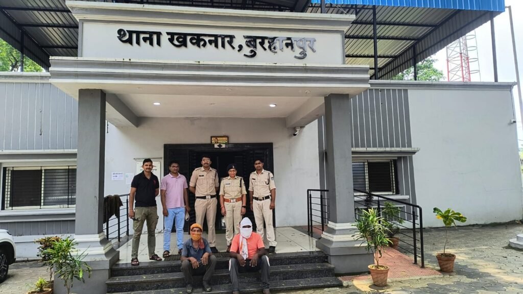 खकनार पुलिस की कार्यवाही: 2 जुआरी गिरफ्तार, ताश की गड्डी और ₹2500 नगद बरामद 2 खकनार पुलिस की कार्यवाही: 2 जुआरी गिरफ्तार, ताश की गड्डी और ₹2500 नगद बरामद | New India Times