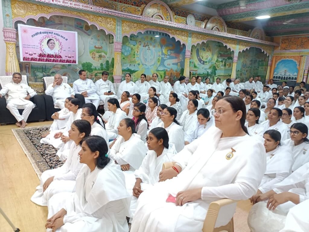 राजयोगिनी अवधेश दीदी को राज्यपाल, मुख्यमंत्री, उपमुख्यमंत्री से लेकर हजारों लोगों ने दी श्रद्धांजली | New India Times