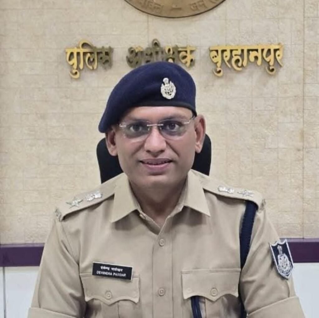सोशल मीडिया पर भड़काऊ पोस्ट करने वालों पर पुलिस की कड़ी नज़र, सख्त कार्रवाई की चेतावनी | New India Times