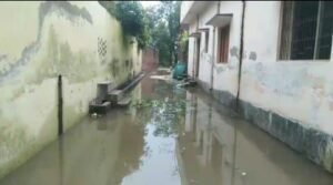 प्रधान की लापरवाही से जलभराव की मार झेल रहा भद्रसेन गुप्ता कालोनी | New India Times