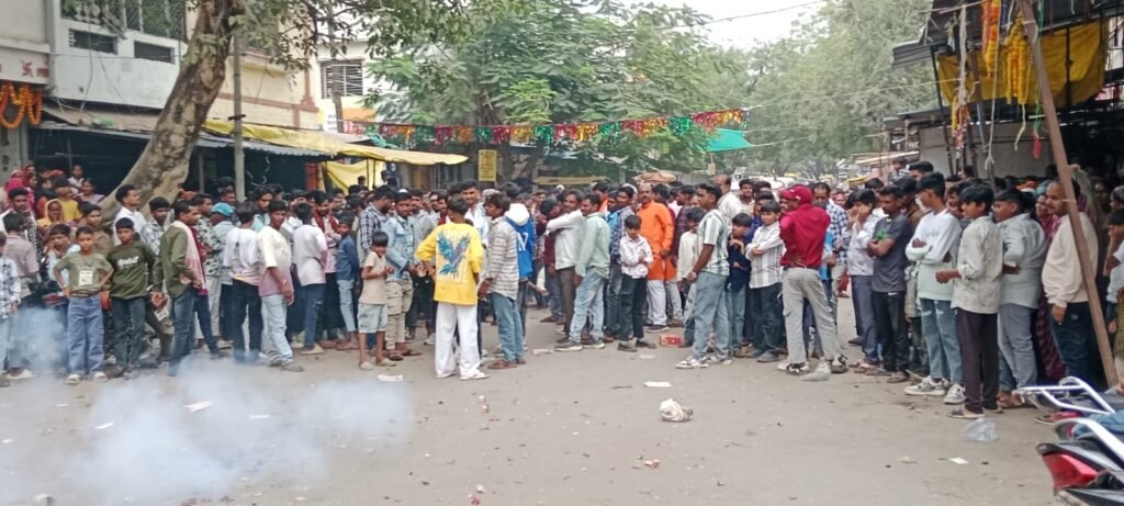 मेघनगर के आज़ाद चौक पर बड़े उत्साह के साथ मनाया गया गाय गोहरी पर्व, उमड़ा जनसैलाब | New India Times