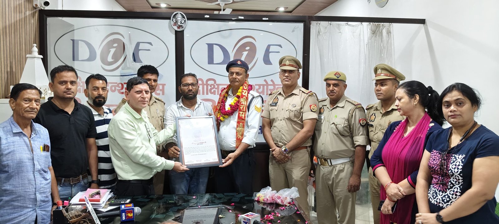 यातायात पुलिस कर्मी कुलदीप मलिक को ब्रज यातायात समिति ने बहादुरी के लिए किया सम्मानित | New India Times
