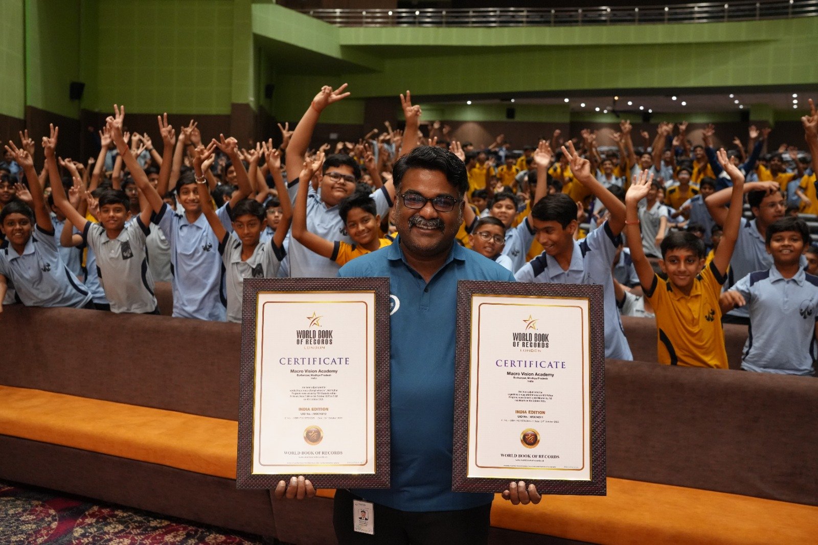 बुरहानपुर की प्रसिद्ध शिक्षण संस्था मैक्रो विज़न एकेडमी के नाम दो विश्व रिकॉर्ड | New India Times