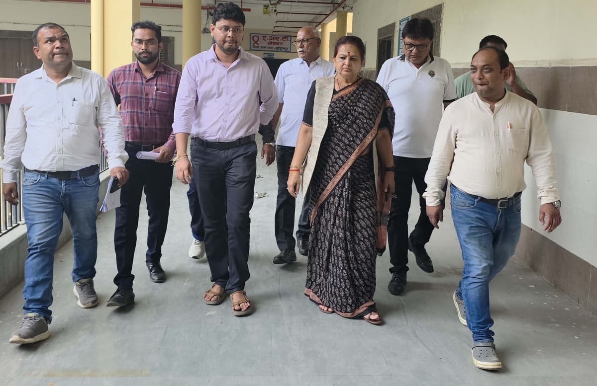 जलगांव जामोद के पास हुए हादसे में घायल-परिजनों से विधायक अर्चना चिटनिस ने मुलाकात करके उचित उपचार के दिए निर्देश | New India Times